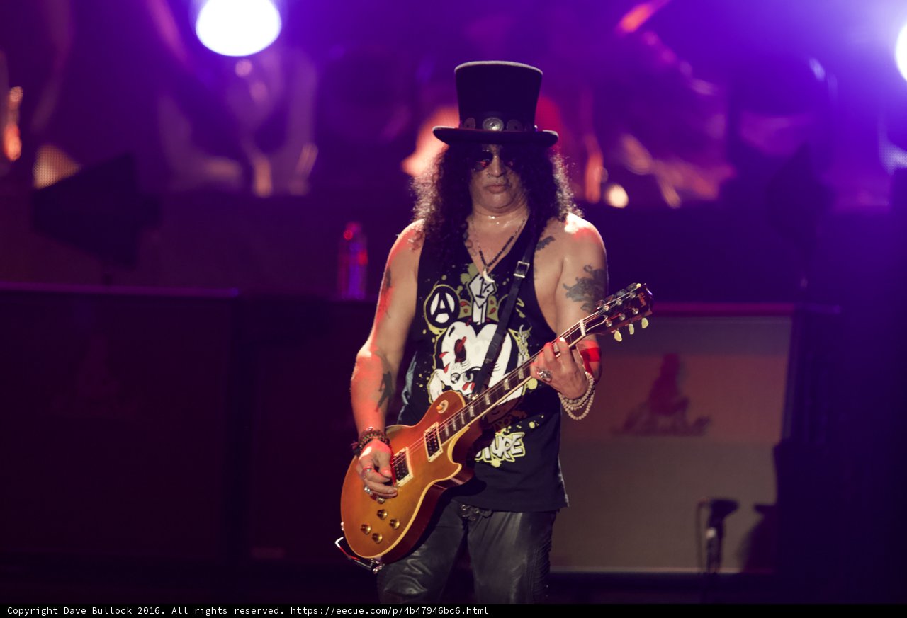 Slash Rocks the Stage at Rock on the Range