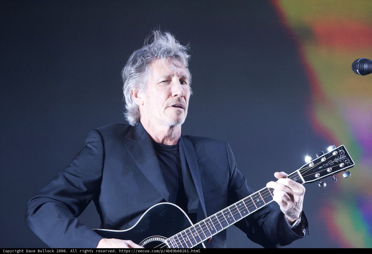 Roger Waters Rocks The Wall in London