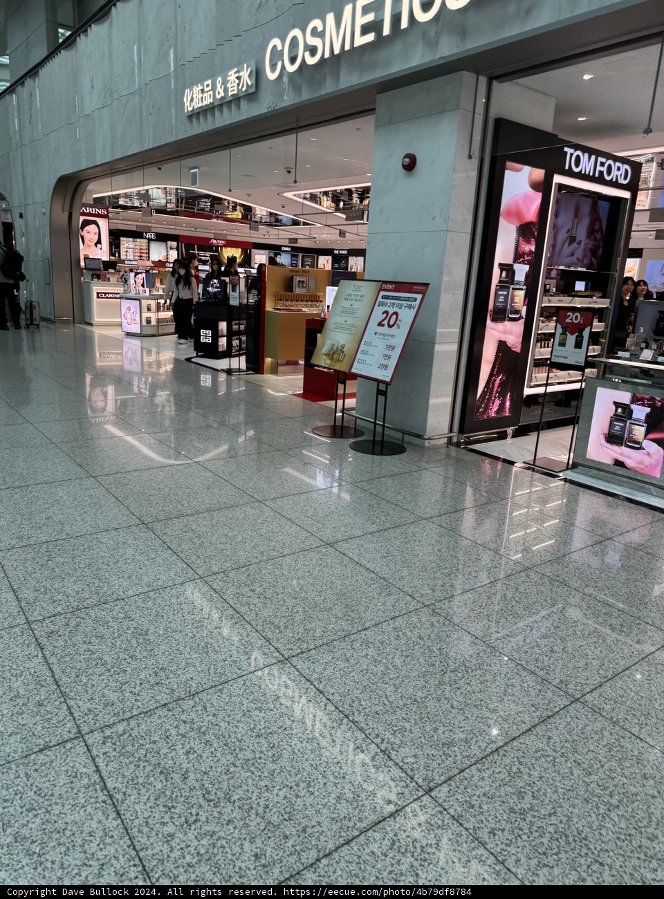 Lustrous Paths: A Glimpse into Incheon International's Luxury Shopping Experience