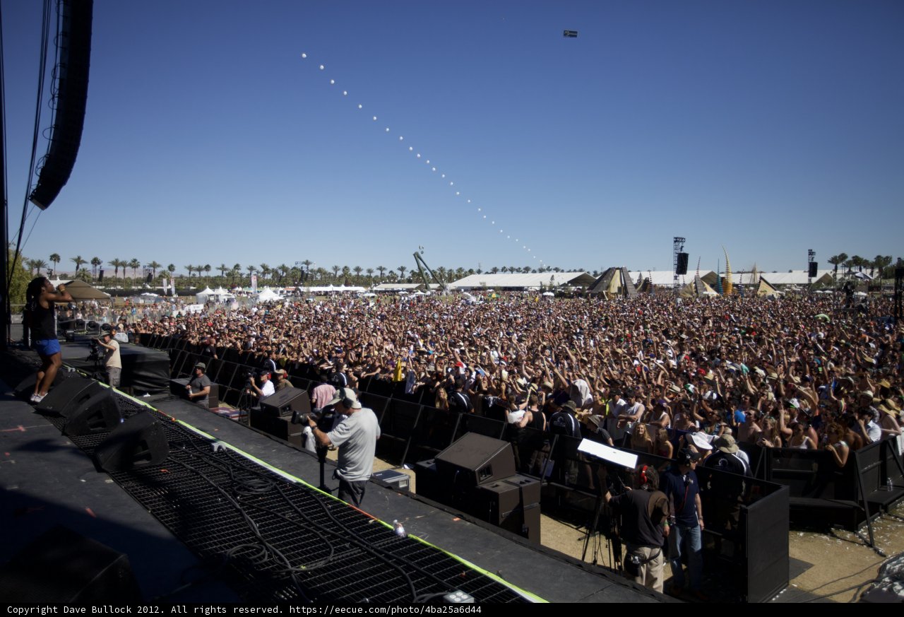 Coachella 2012: Massive Crowd at Saturday Night Concert