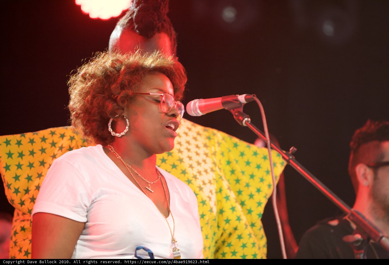 Dynamic Duet on Stage