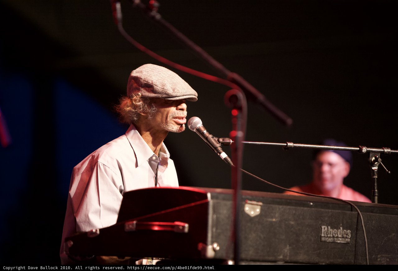 Damien Leake's Killer Keyboard Performance