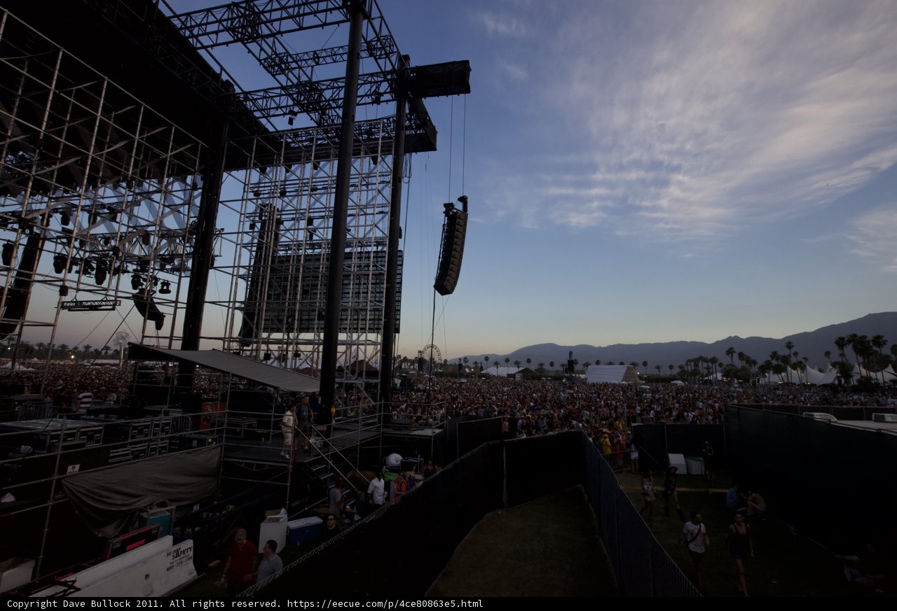 Coachella 2011: The Epic Crowd Rocking to the Beat