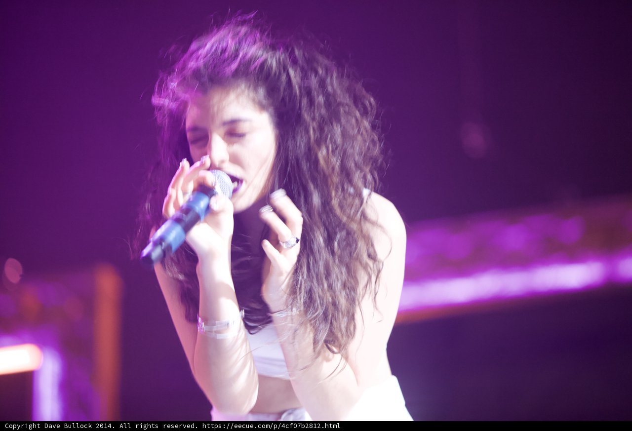 Lorde's Solo Performance at Coachella