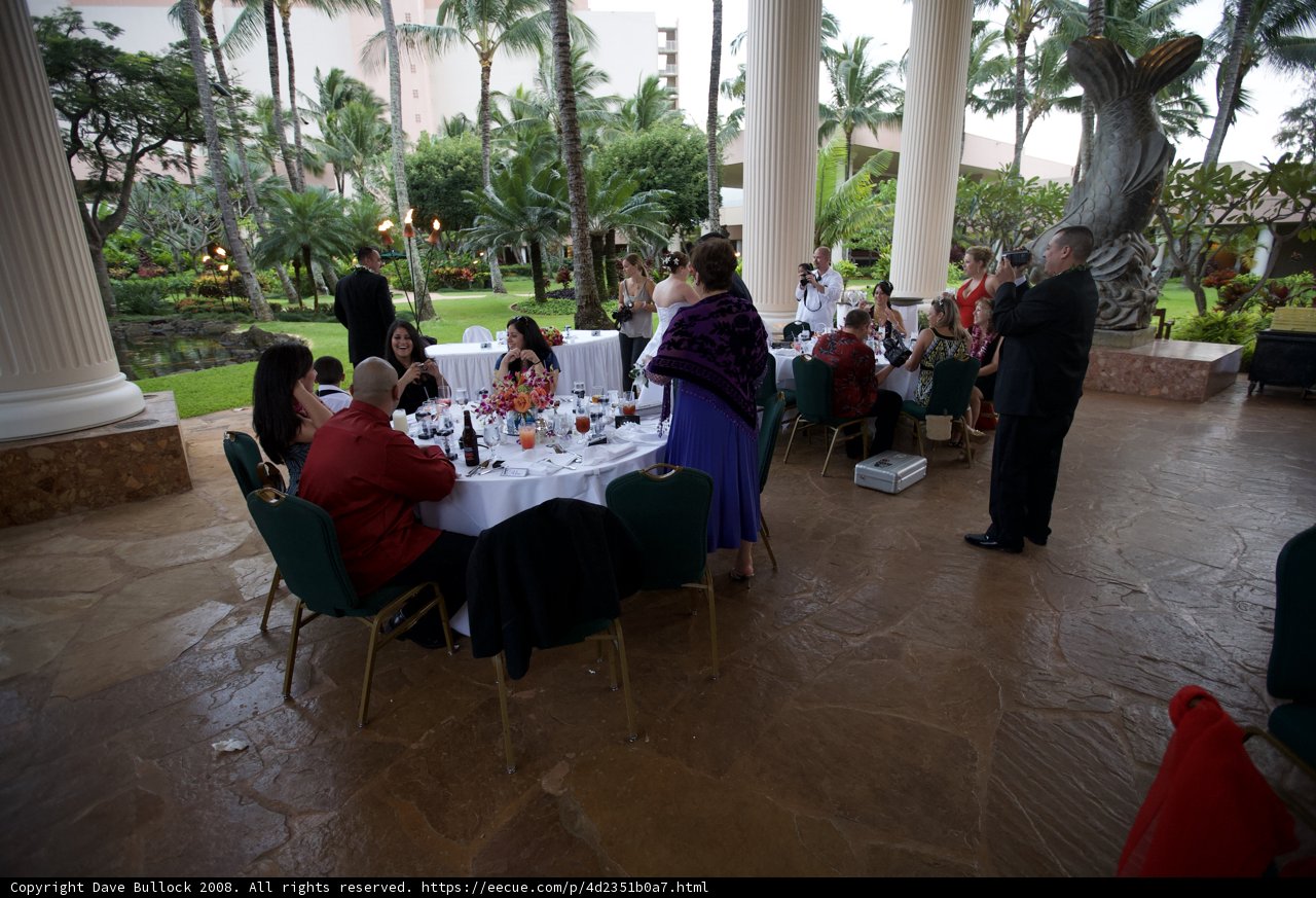 Dining al Fresco in a Hawaiian Courtyard