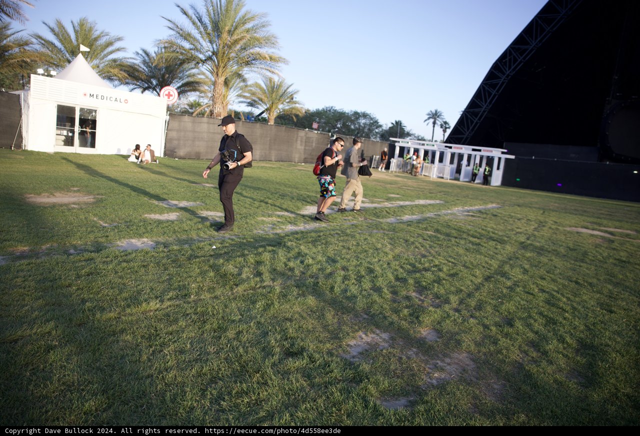 Early Stroll at Coachella 2024: Capturing Moments and Vibes