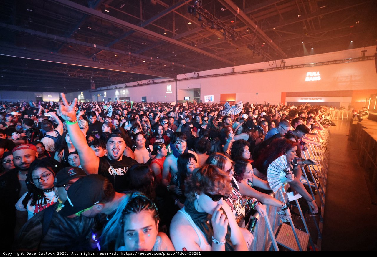 Massive Indoor Crowd Electrified at Wobbleland 2026