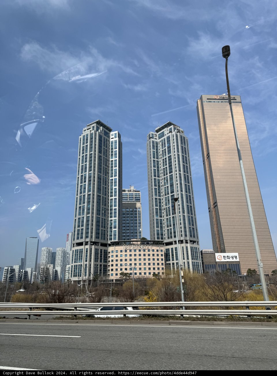 Urban Majesty: Seoul's Skyscrapers