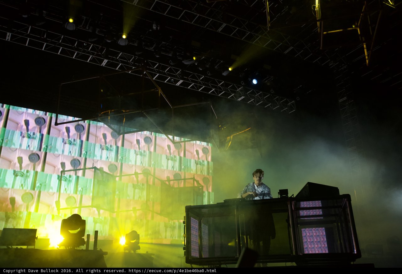 Flume Shines Bright Under the Spotlight