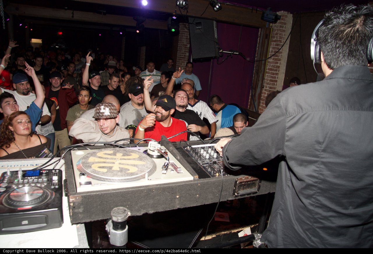 Urban Nightlife with DJ Fuminori Komatsu and Li Ming