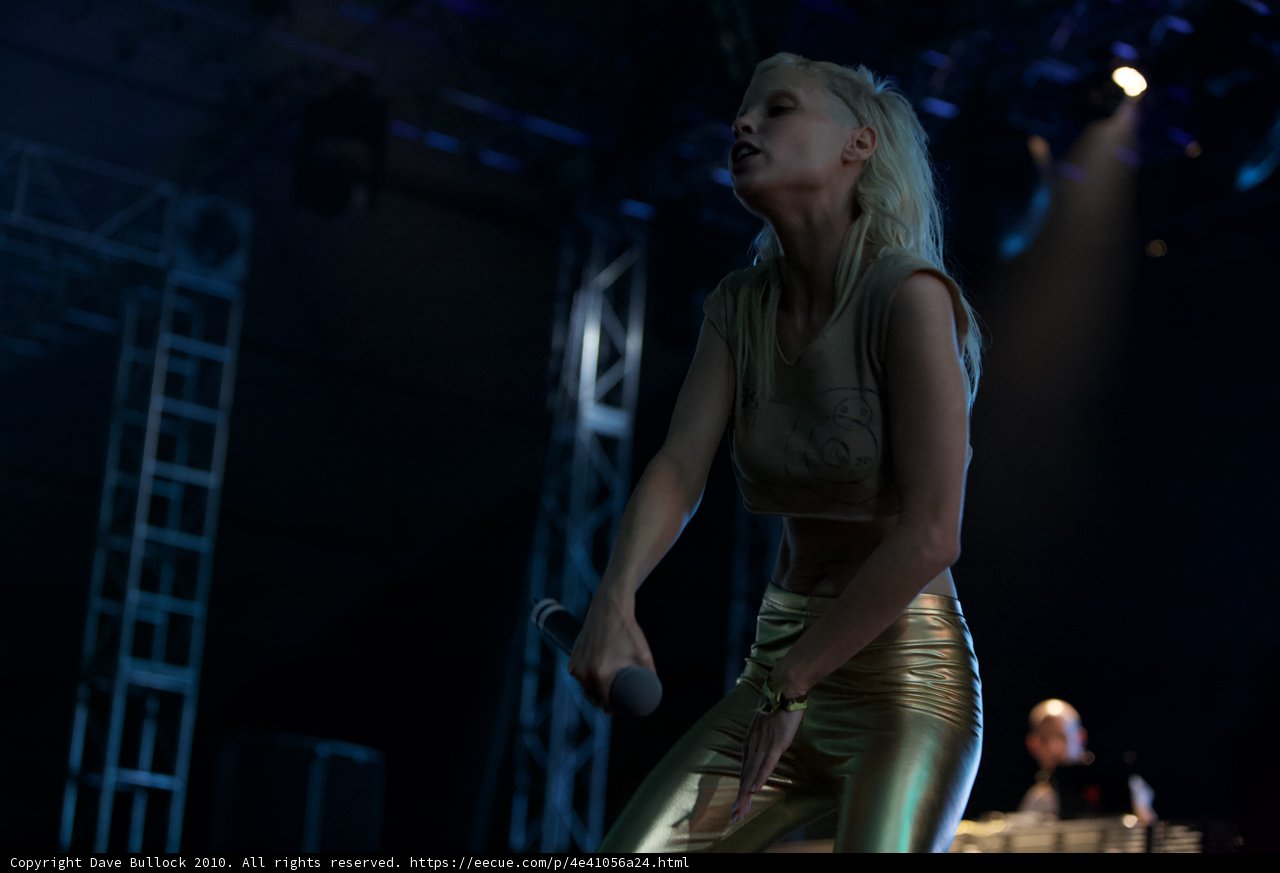 Yolandi Visser Shines in Gold on Coachella Stage