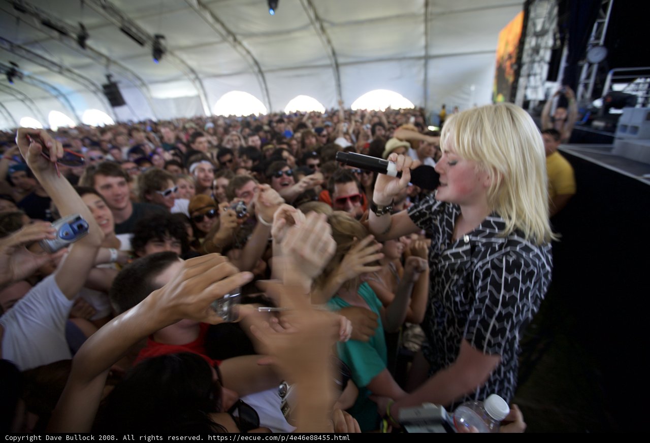 Blonde Bombshell Takes Coachella by Storm