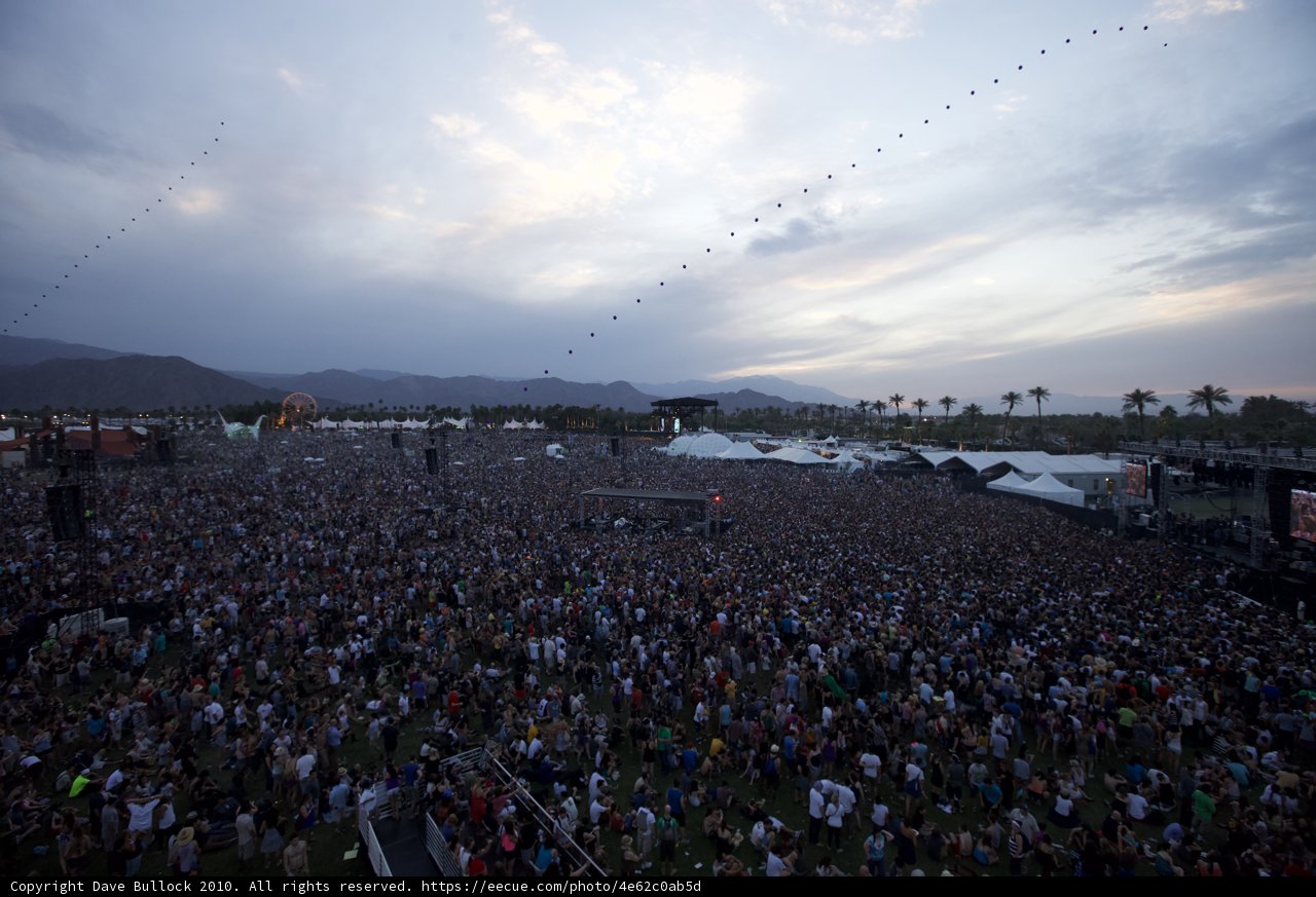 Concertgoers Take Over the Metropolis