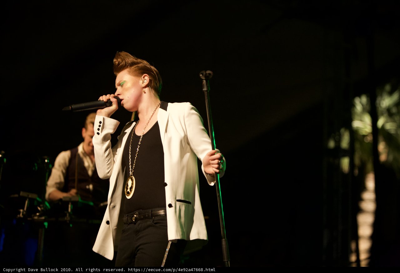 Electrifying Solo Performance