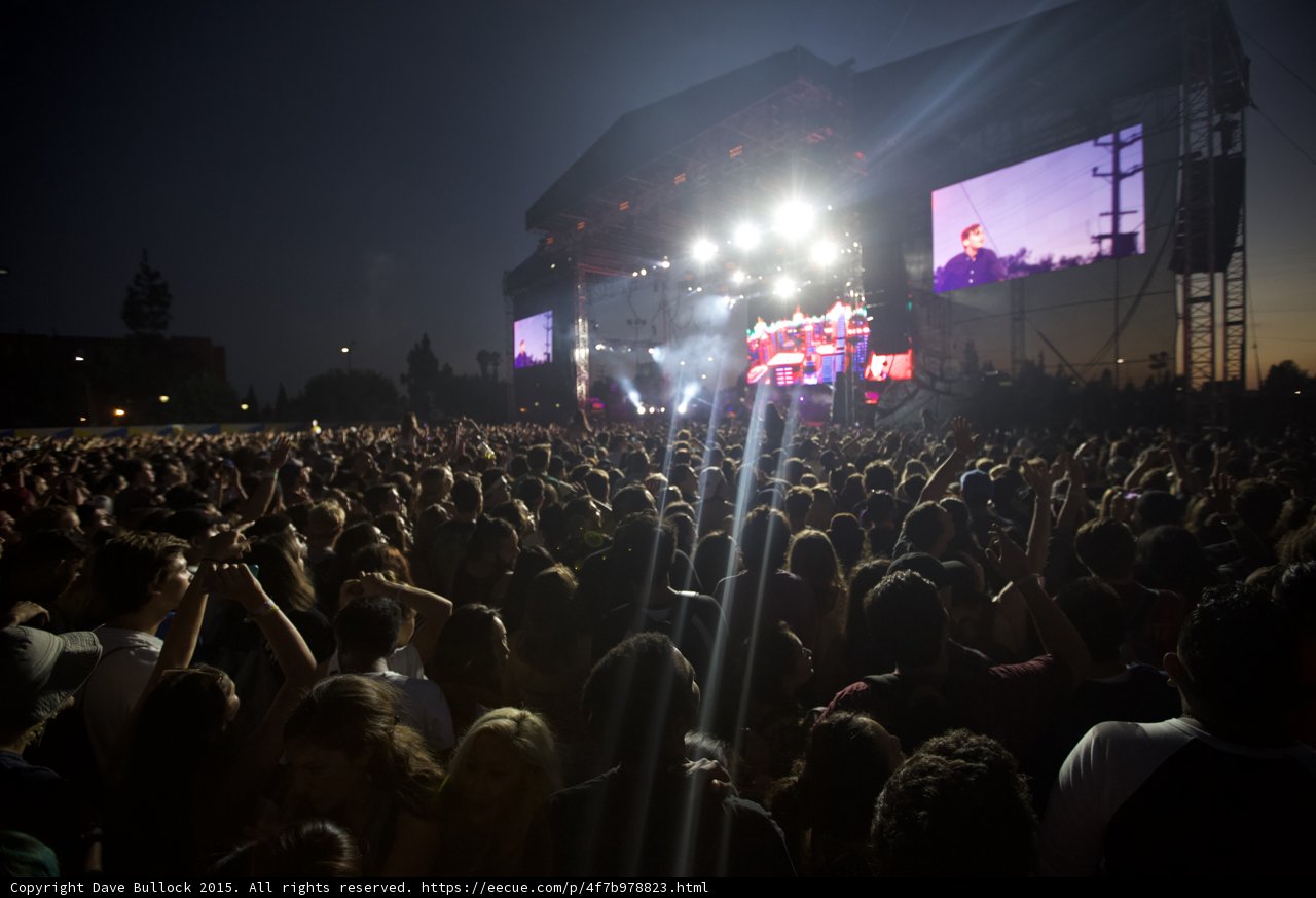 Main Stage Twin Spotlights Night