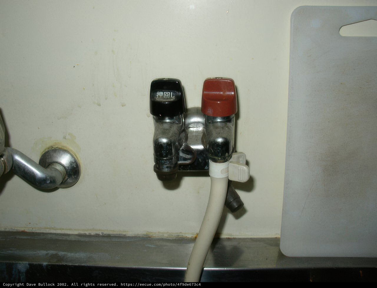 Double the Flow: A Kitchen Faucet with Two Faucets