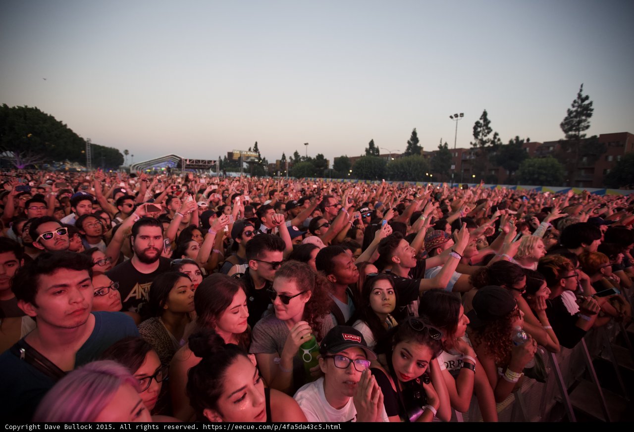 Wide Crowd Pink Lighting