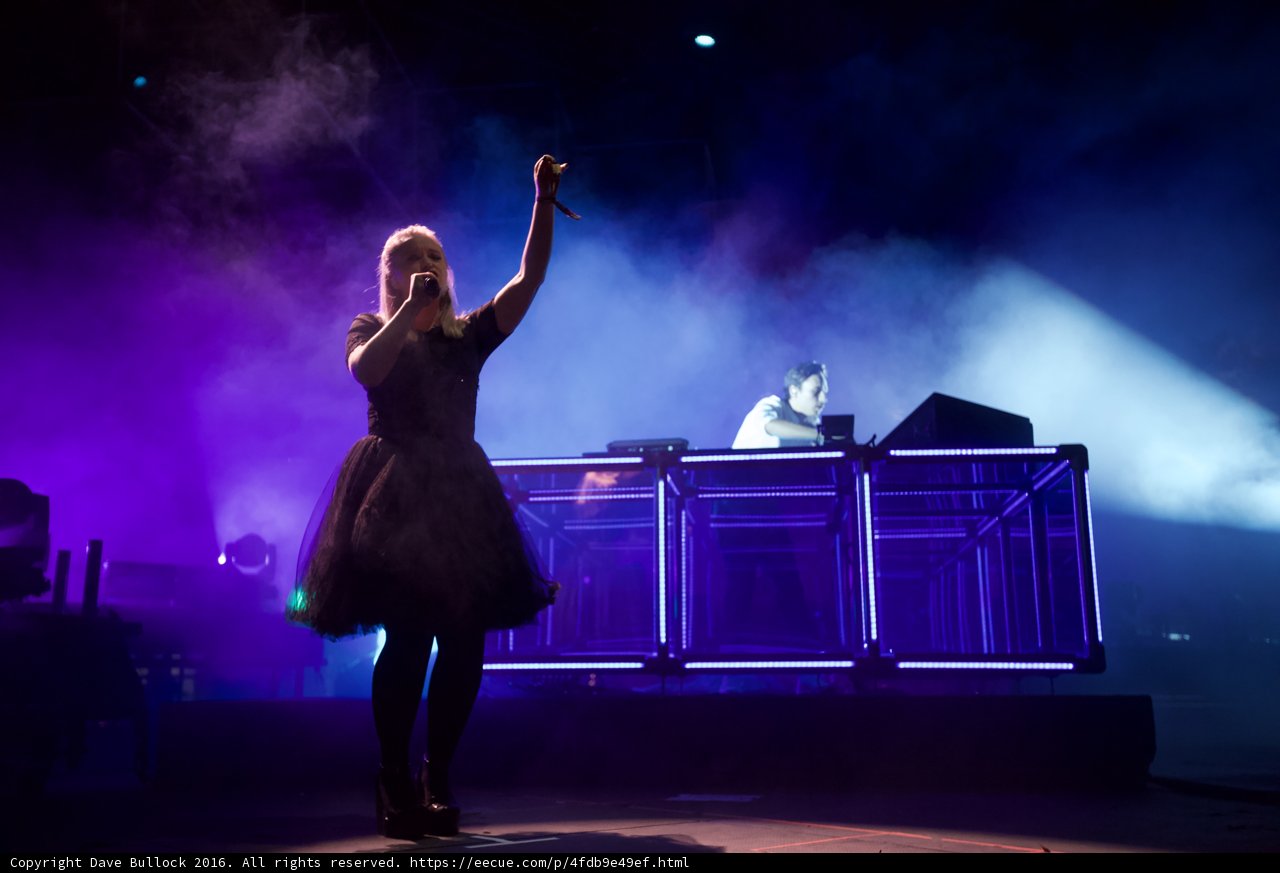 Black Dress Solo