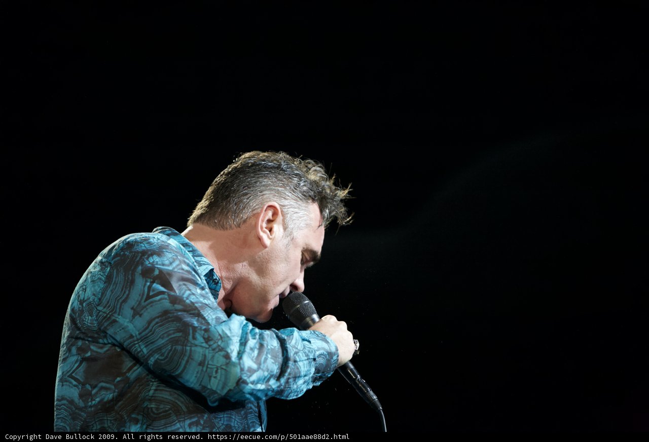 Blue-Shirted Singer Belts it Out at Coachella 2009
