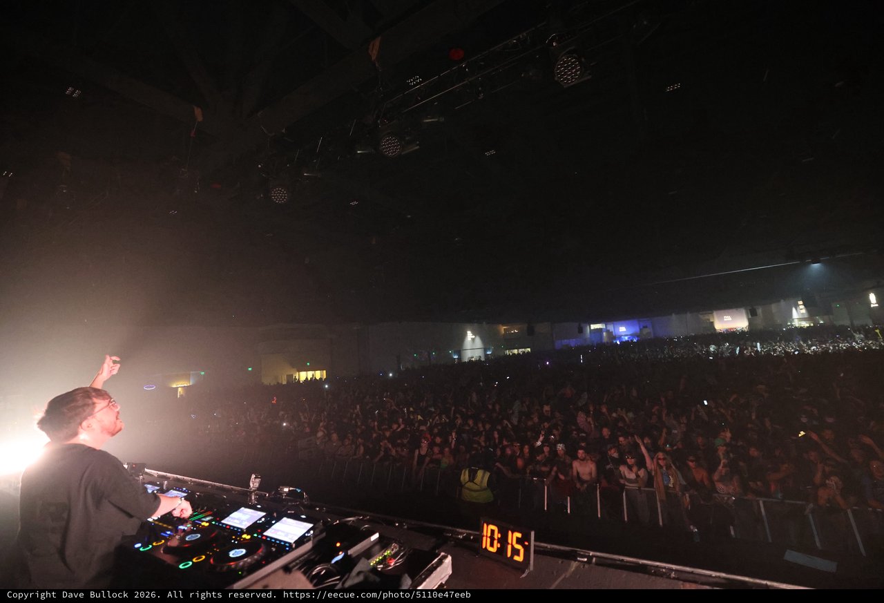DJ Commands Massive Crowd at Wobbleland Festival 2026