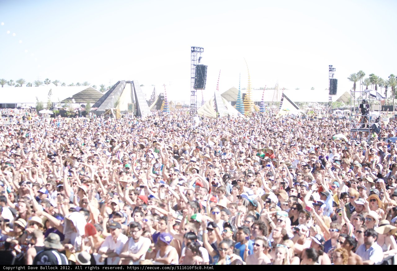 Coachella 2012: Vibrant Music, Vibrant Crowd