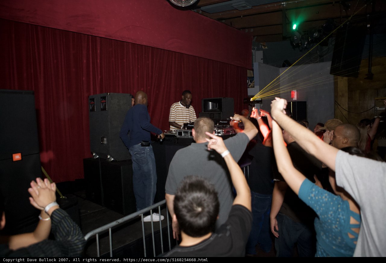 Kenny Ken Dazzles Crowd at Urban Nightclub Concert