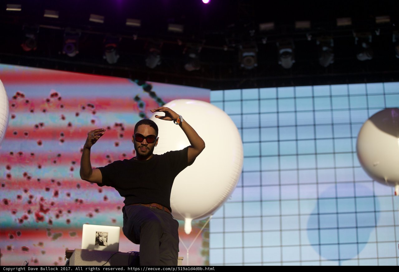 Kaytranada on Stage with White Balloons