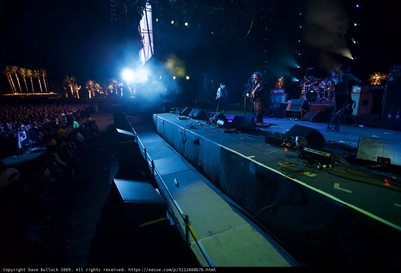 Robert Smith Rocks Coachella 2009