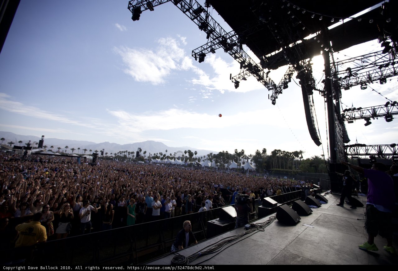 Coachella Crowd Goes Wild for Gary Burghoff's Performance