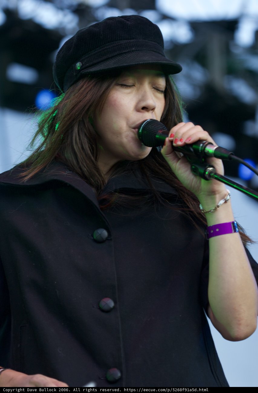 Kazu Makino's Solo Concert