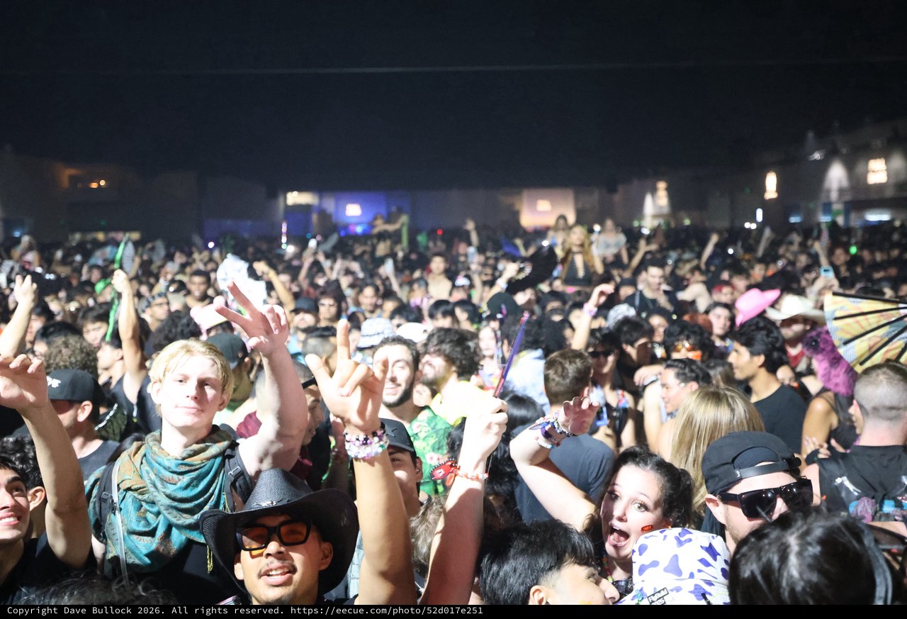 Massive Night Crowd Erupts at Wobbleland Festival 2026