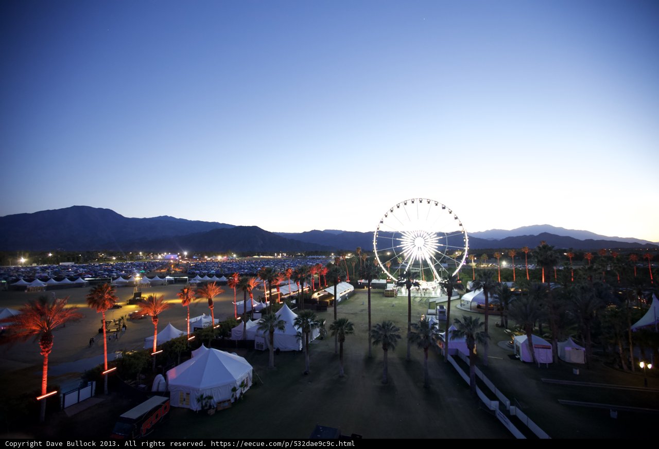 Ferris wheel at dusk