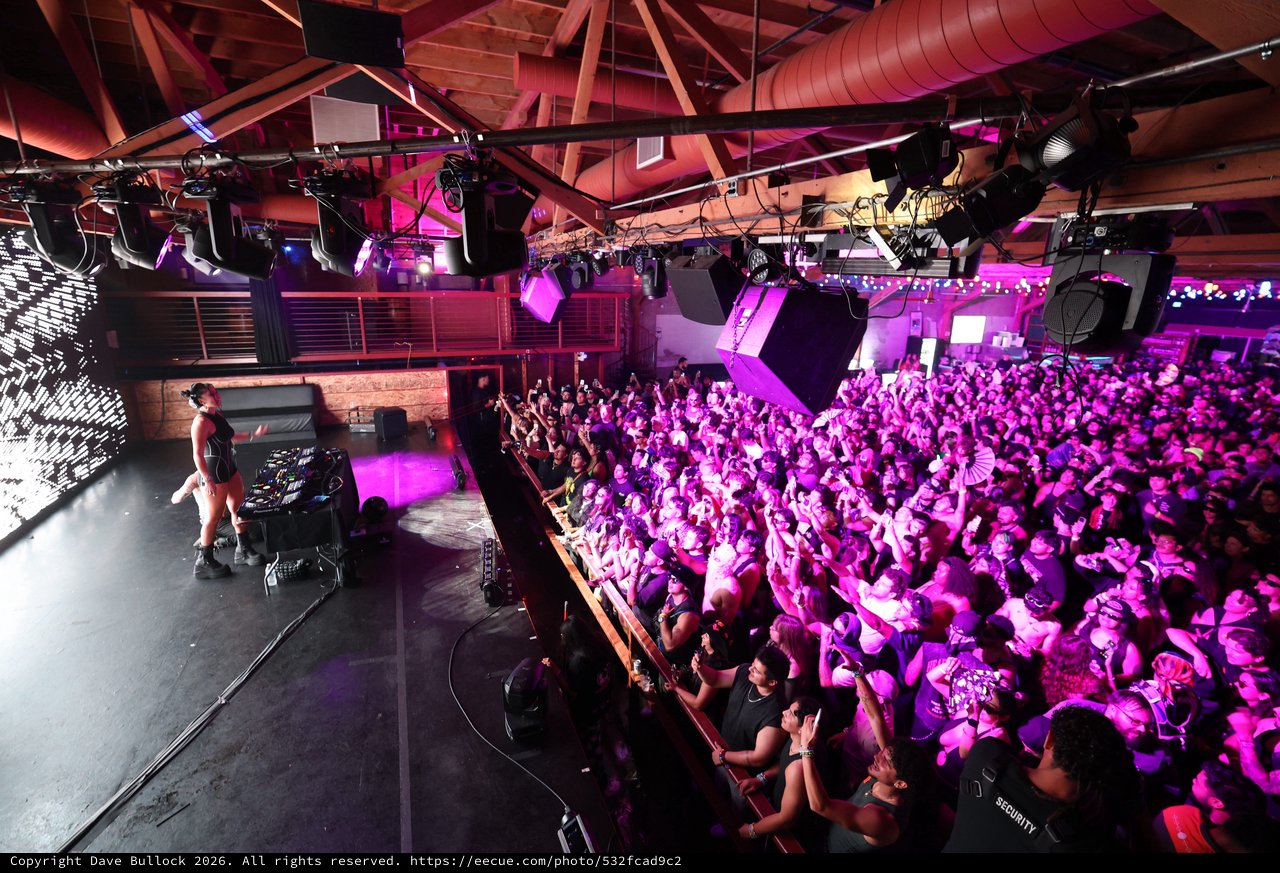 DJ Ignites Packed Crowd at Wobbleland 2026