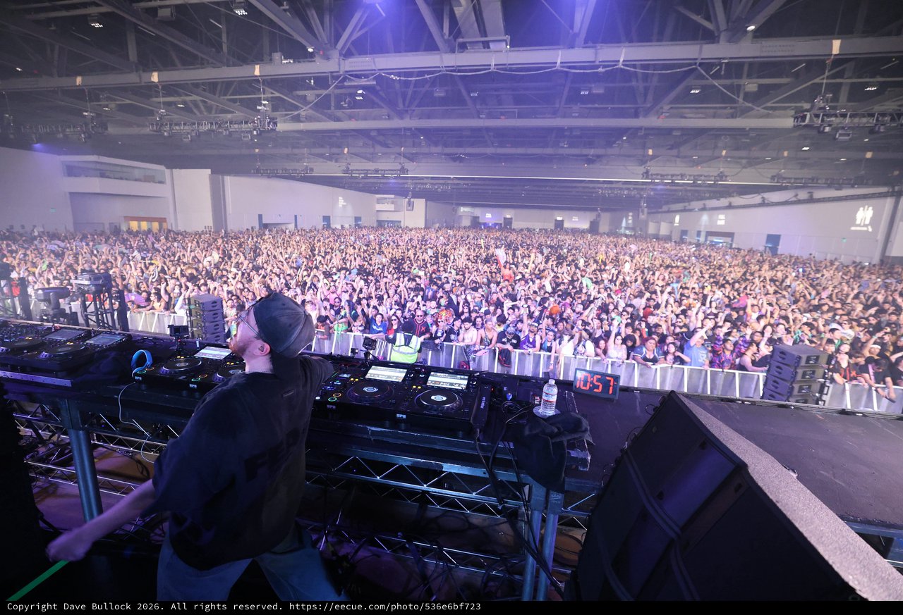 DJ Commands Massive Crowd at Wobbleland 2026