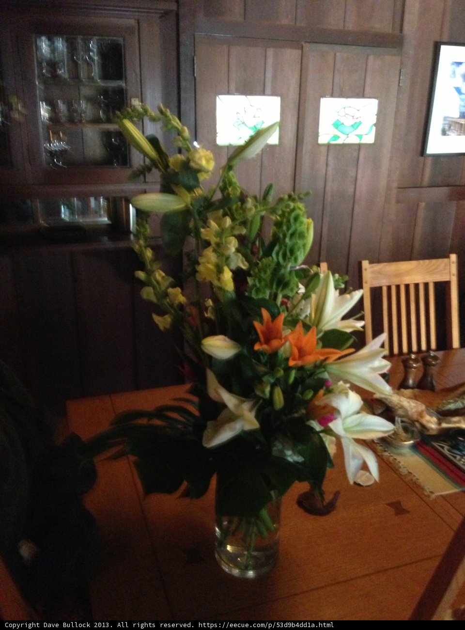 Floral Accents in a Classic Dining Room