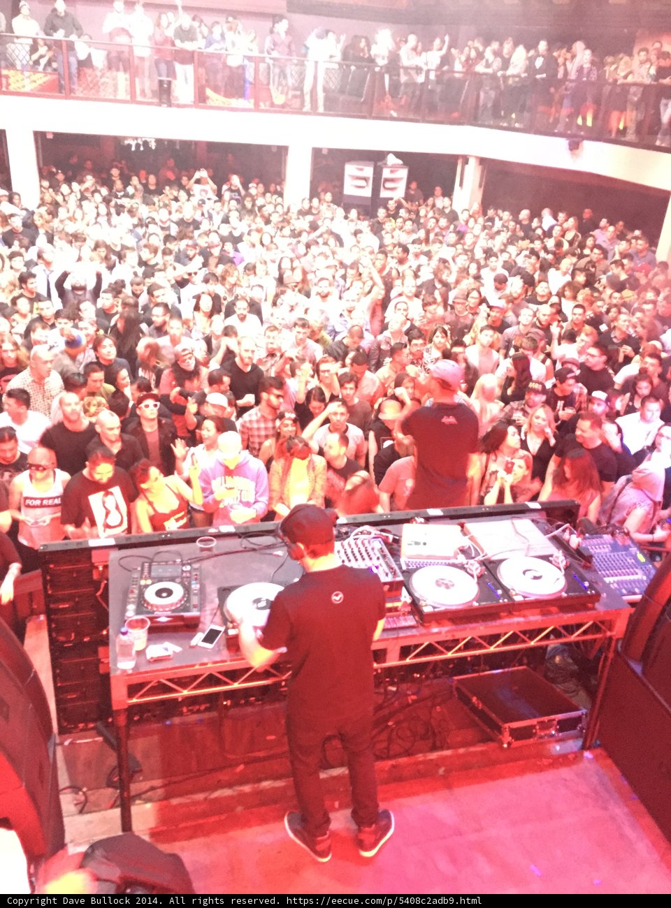 Crowd Goes Wild at Hideaki Kitajima's Concert