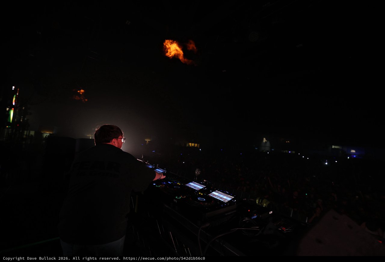 DJ Ignites the Night at Wobbleland Festival 2026