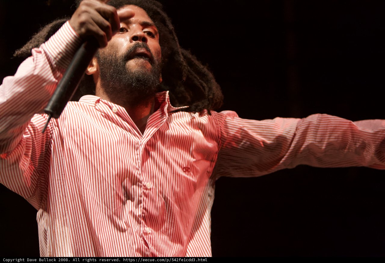 Murs Takes the Stage at Coachella 2008
