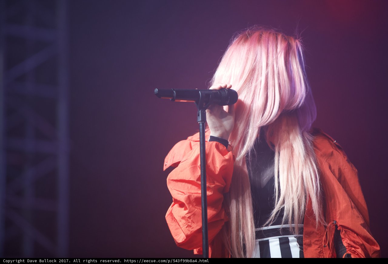 Solo Performance Queen