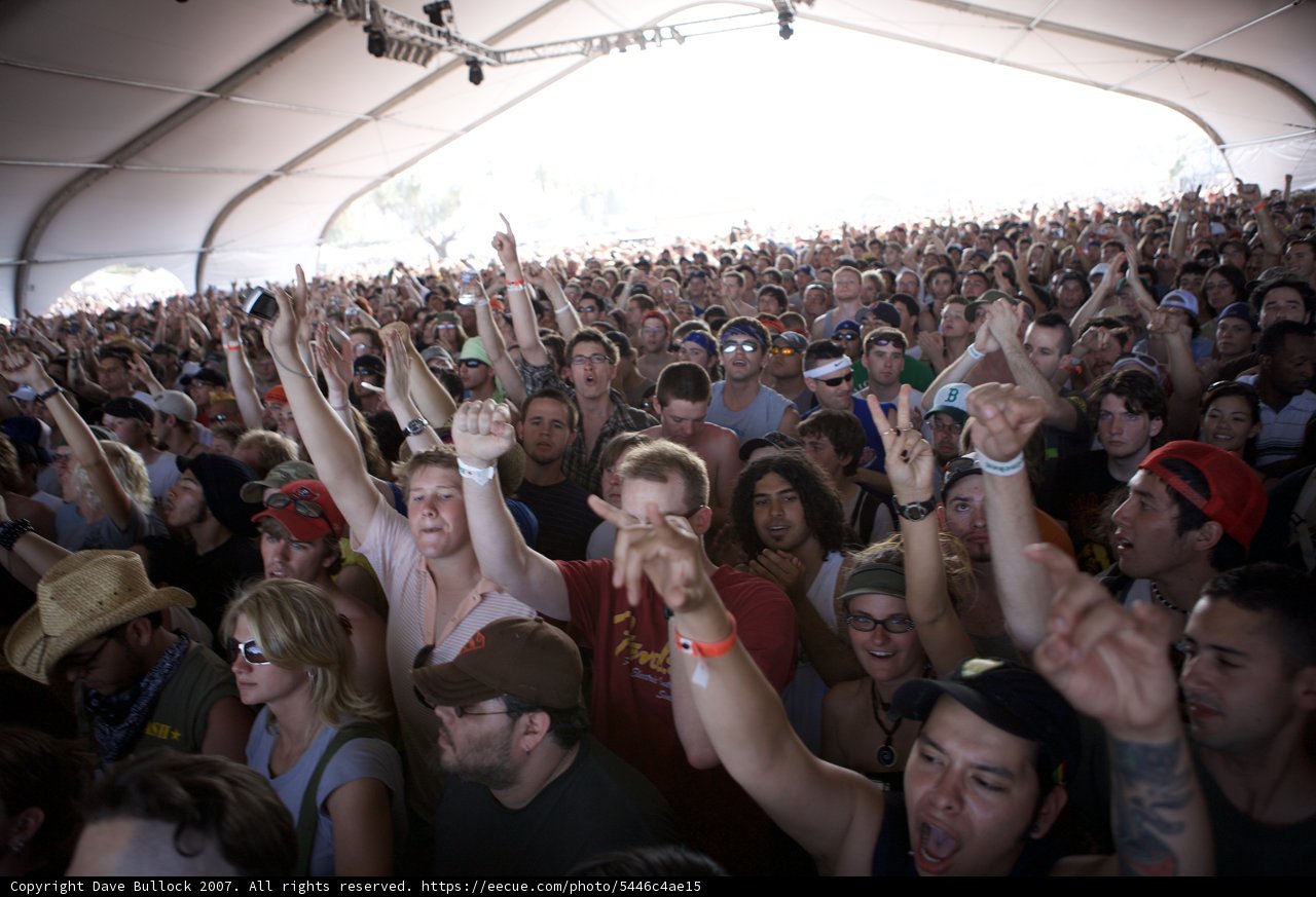 Coachella Saturday Crowd Goes Wild