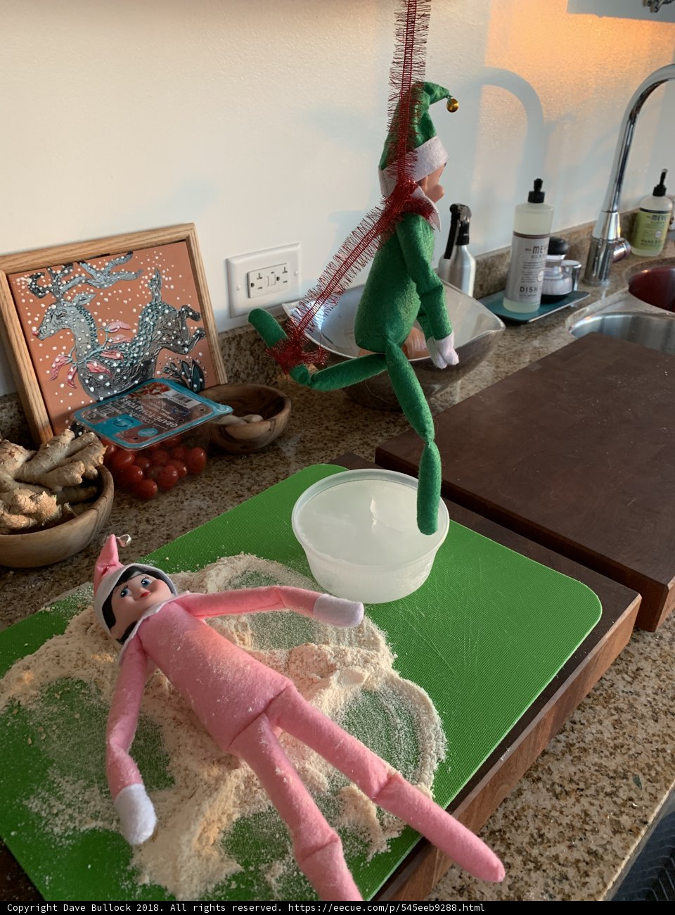 Elf on the Shelf Gets Creative with Desserts