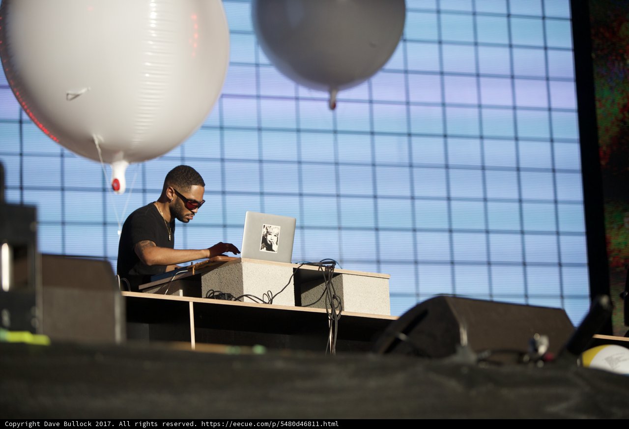 Laptop Performance with Balloon Backdrop
