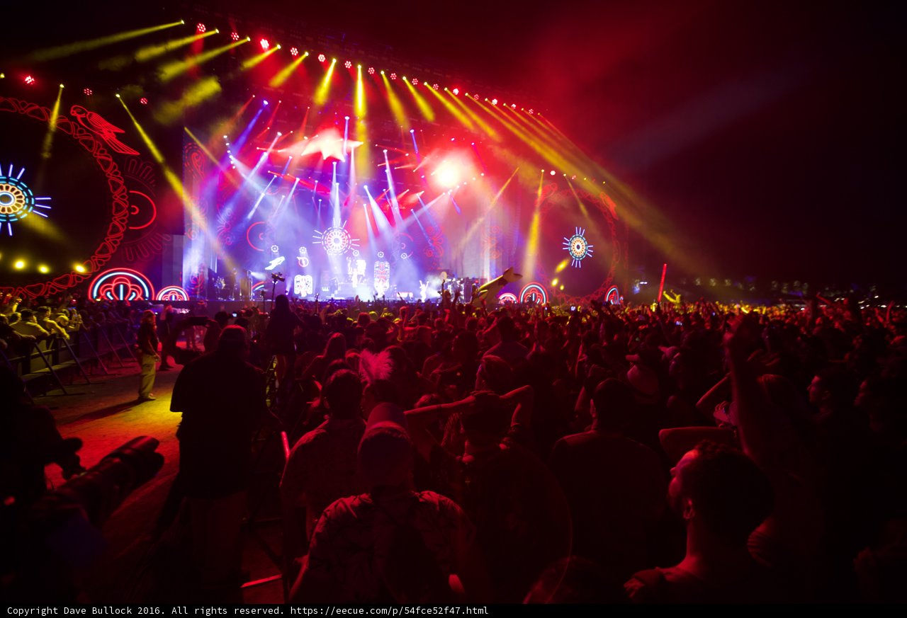 Bright Lights, Bigger Crowd