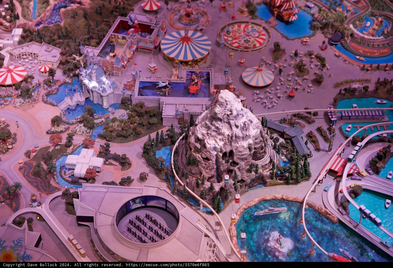 Miniature Marvel: Theme Park Model Magic