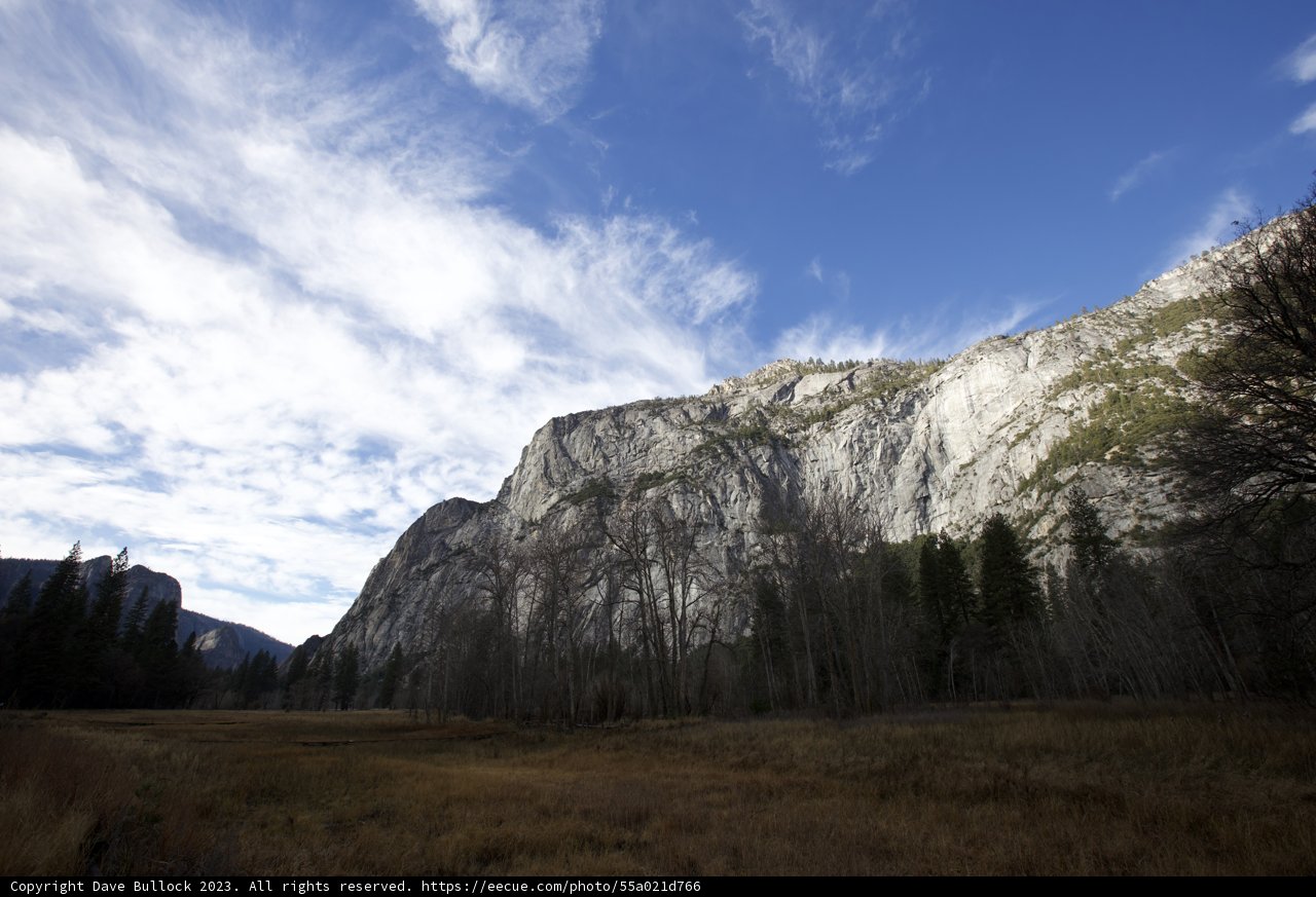 Expansive Wilderness: Yosemite Mountain Views