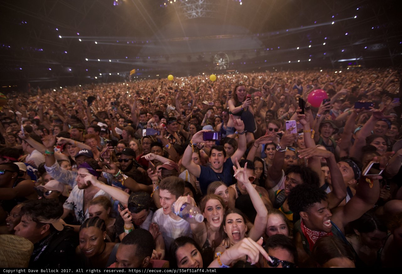 Capturing the Moment at Coachella
