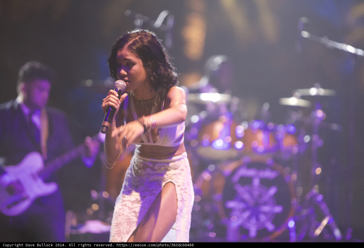 Jhené Aiko Lights Up Coachella