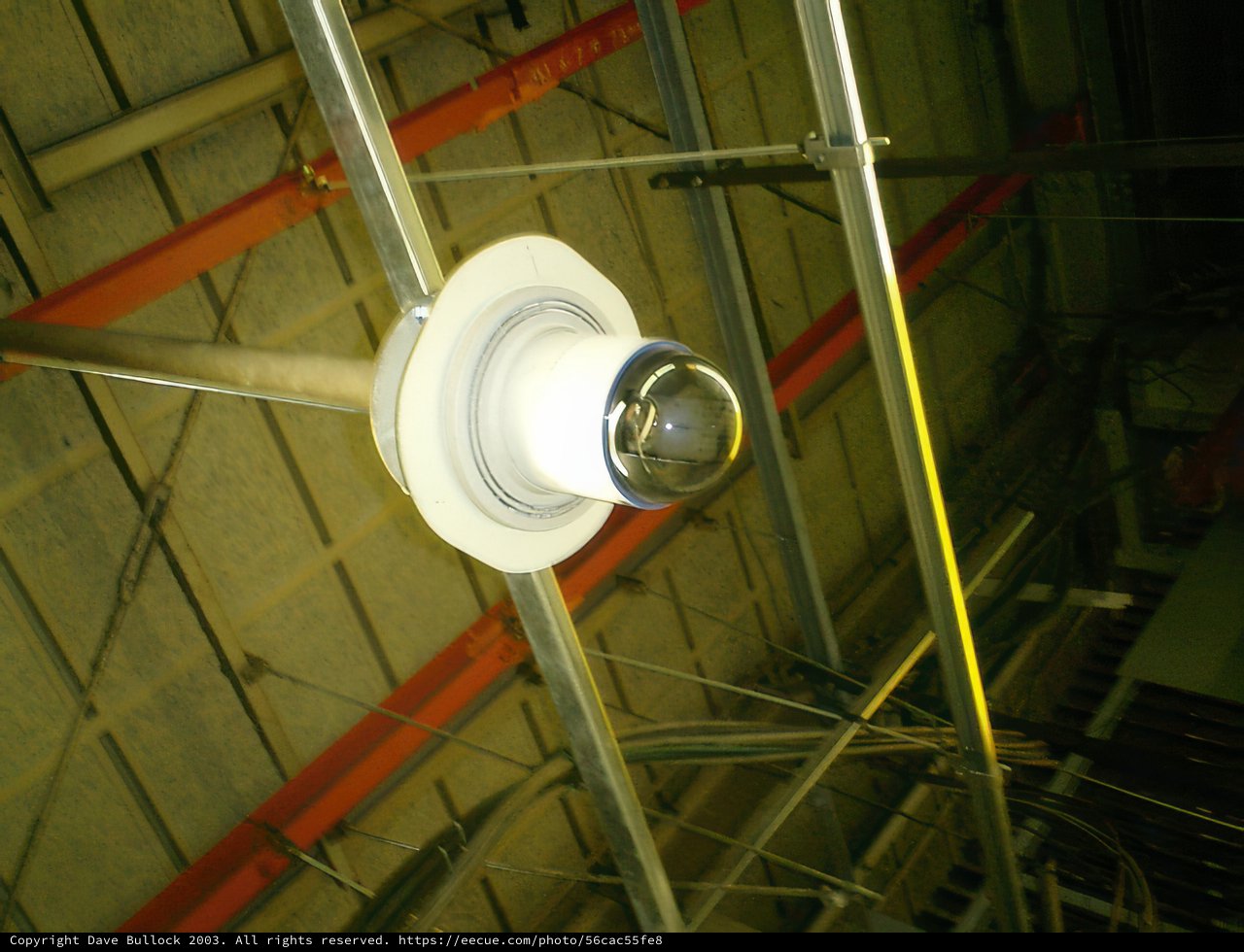 Hanging Light Fixture in Shimuya Bathroom