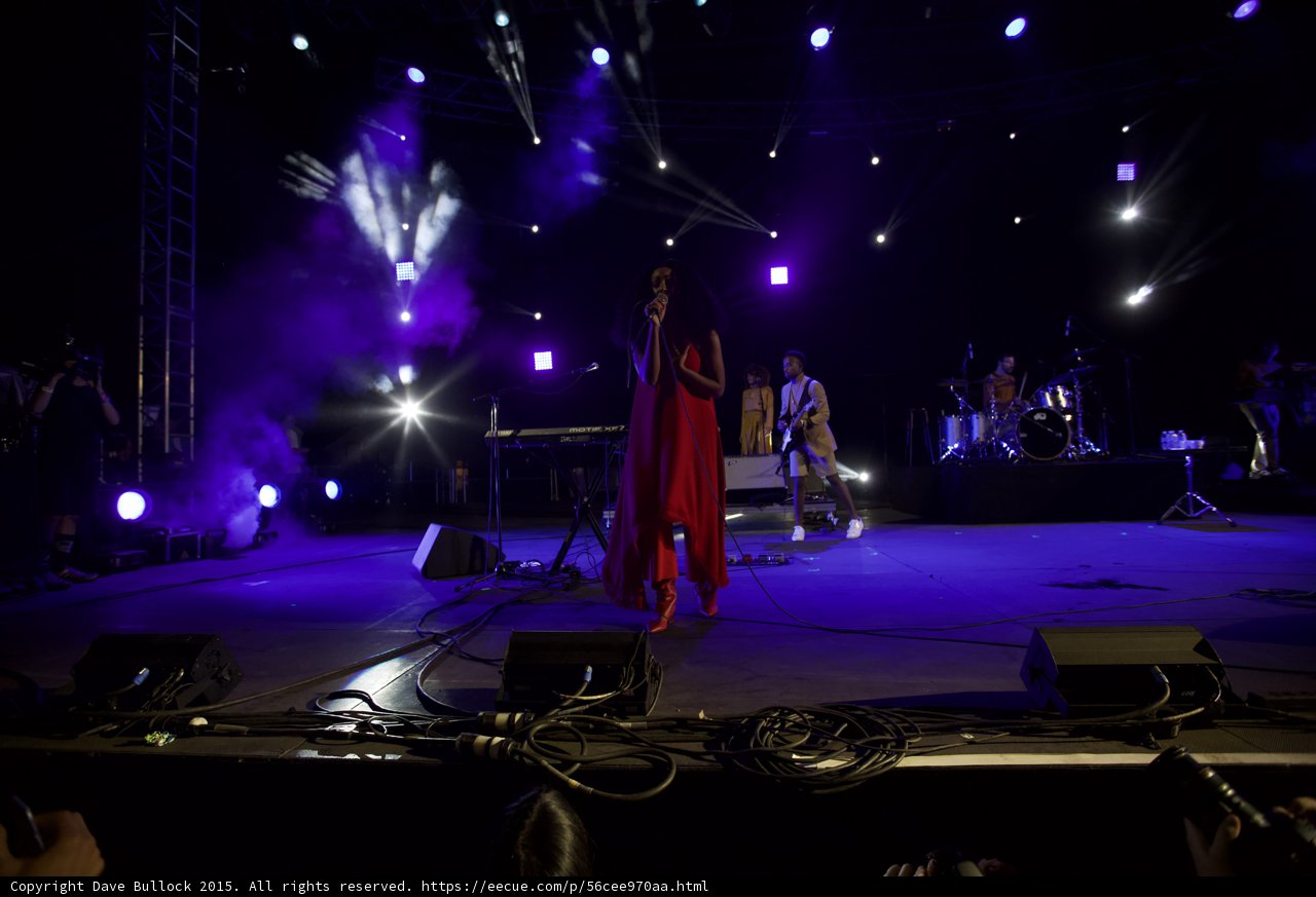 Solange Wide Stage Shot Red Dress Full Band Blue