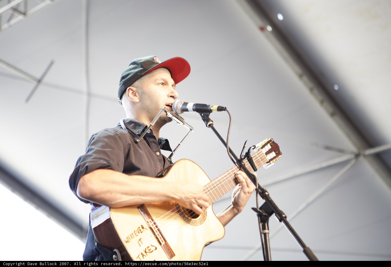 Tom Morello's Electrifying Solo Performance
